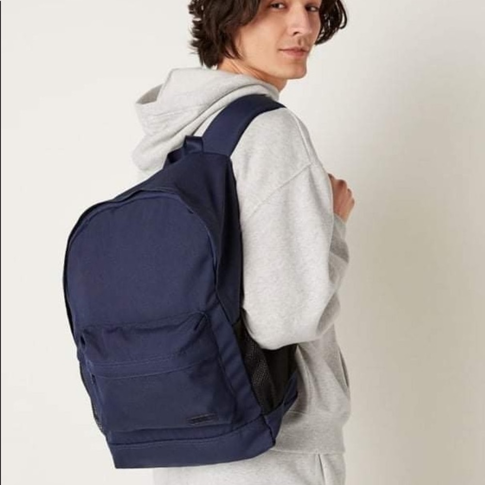 PINK VS Classic Backpack New - Picture 4 of 9